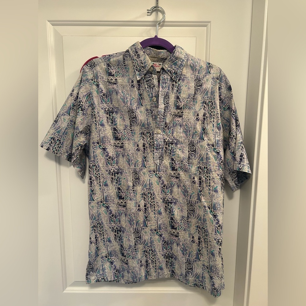 Vintage Men’s Pullover Hawaiian Shirt. Excellent condition! Size Medium